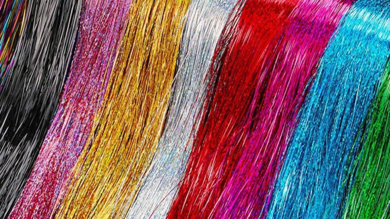 Glitzersträhnen in ausgewählten Farben im Set zum Sparpreis erhältlich.